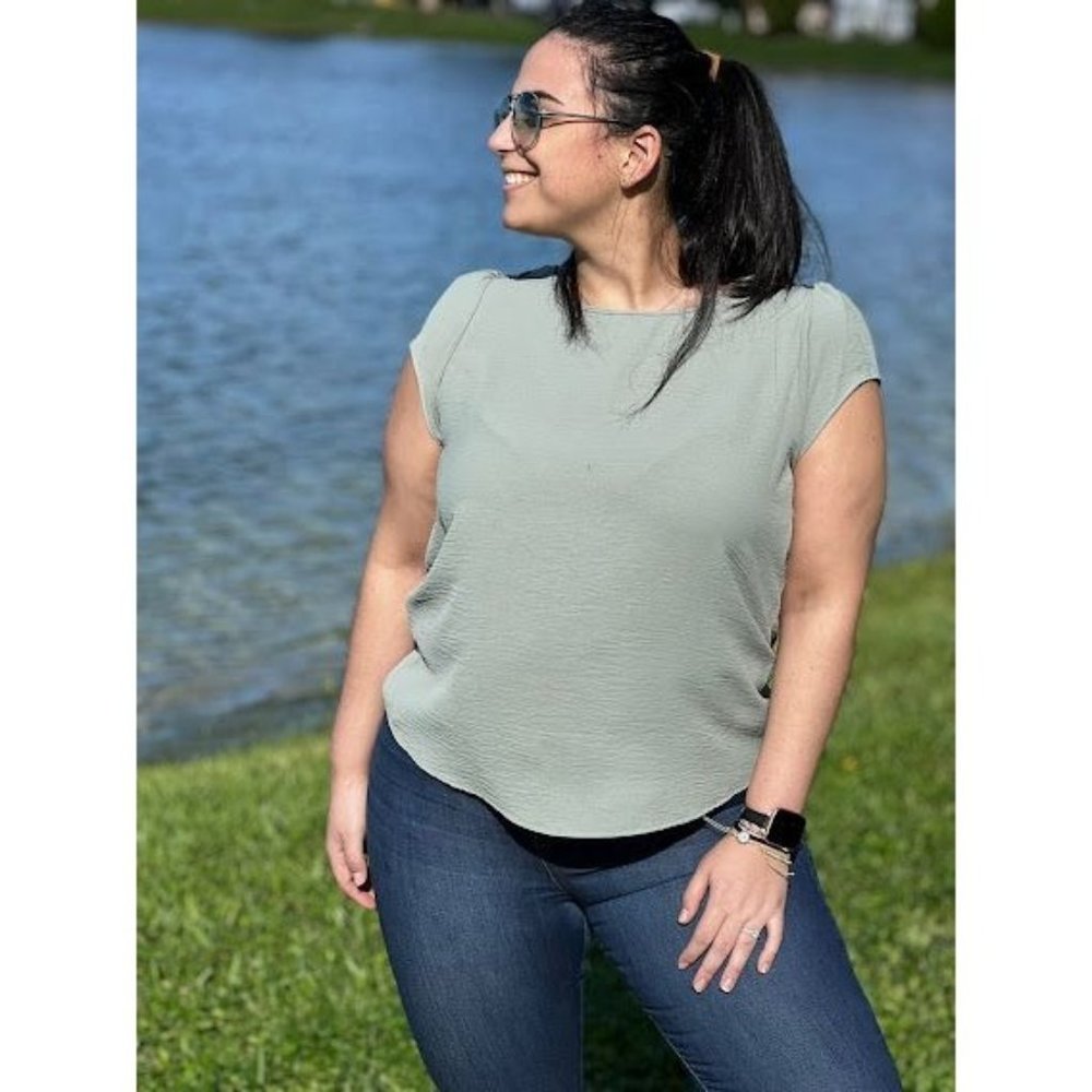 Women's Plus Size Elegant Round Neck Blouse With Back Lace Green 1X Short Sleeve